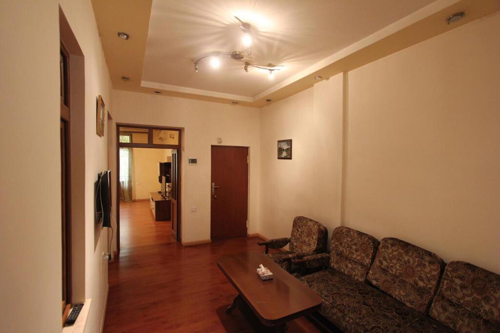 Ереван: FlatsInYerevan - Apartments on Tpagrichner Street