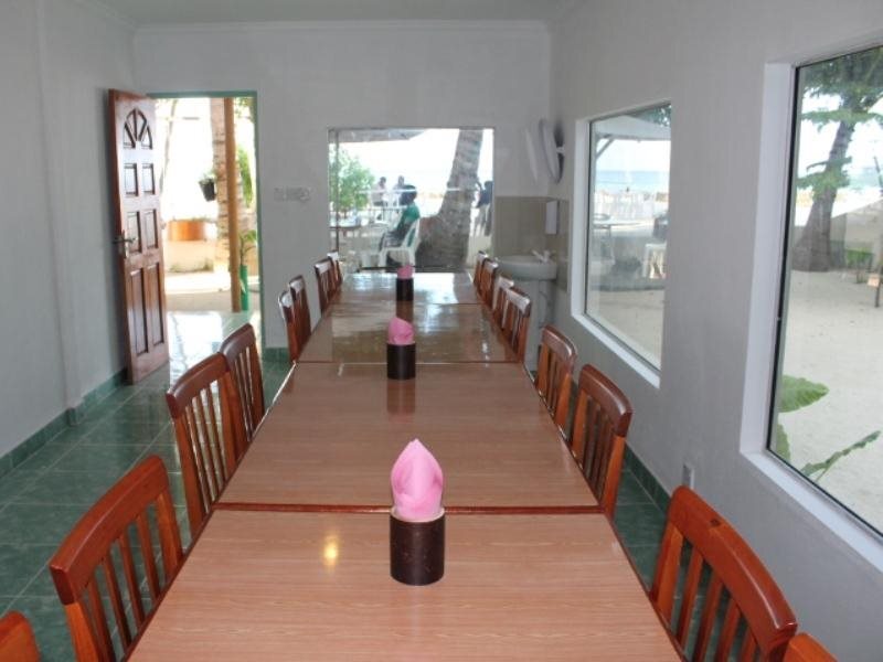 Атолл Алиф-Дхаалу: Maaz Inn Fenfushi