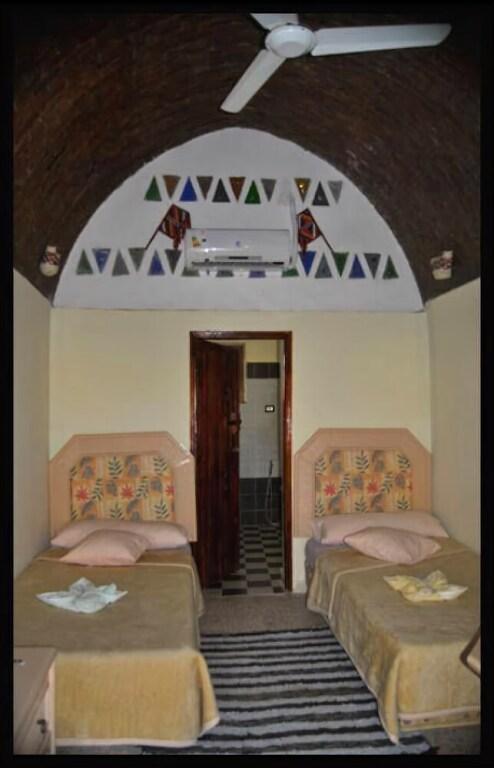 Асуан: Sehel House