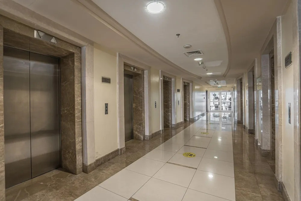 Дубай: HiGuests Vacation Homes - Sulafa Tower