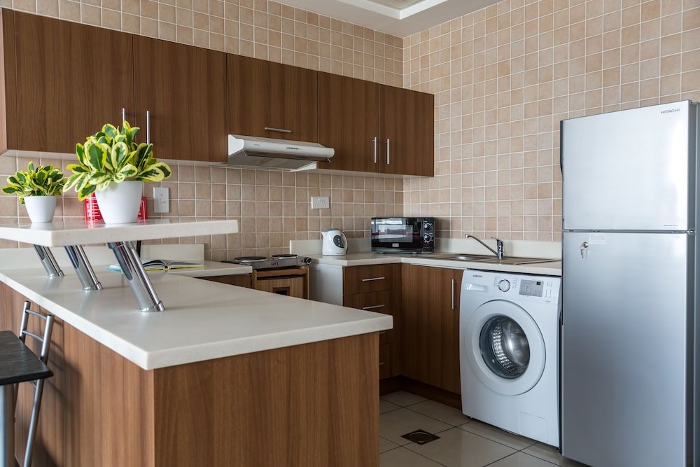 Дубай: HiGuests Vacation Homes - Sulafa Tower