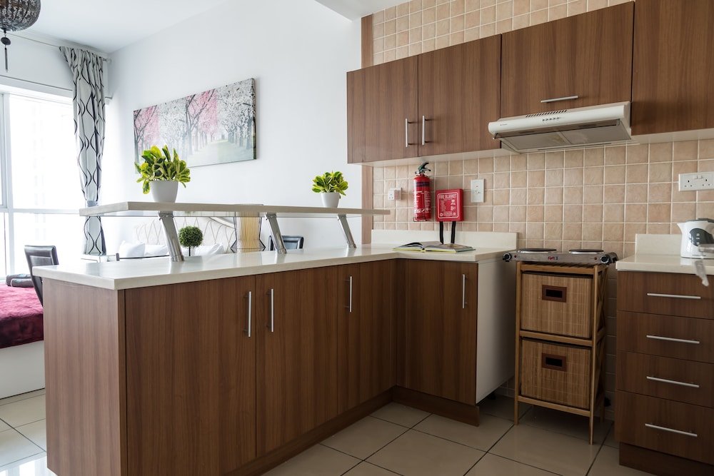 Дубай: HiGuests Vacation Homes - Sulafa Tower