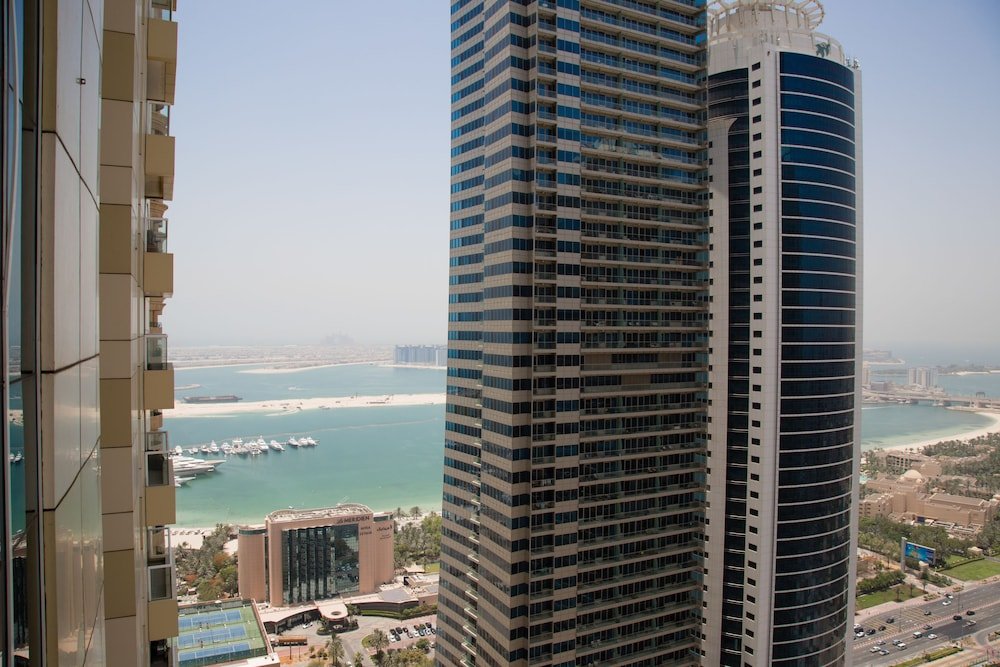 Дубай: HiGuests Vacation Homes - Sulafa Tower