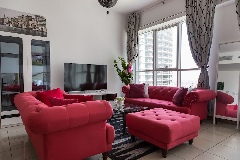 Дубай: HiGuests Vacation Homes - Sulafa Tower