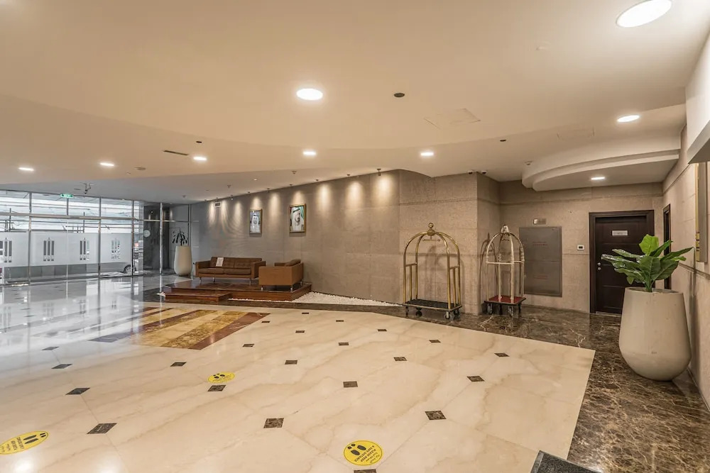 Дубай: HiGuests Vacation Homes - Sulafa Tower