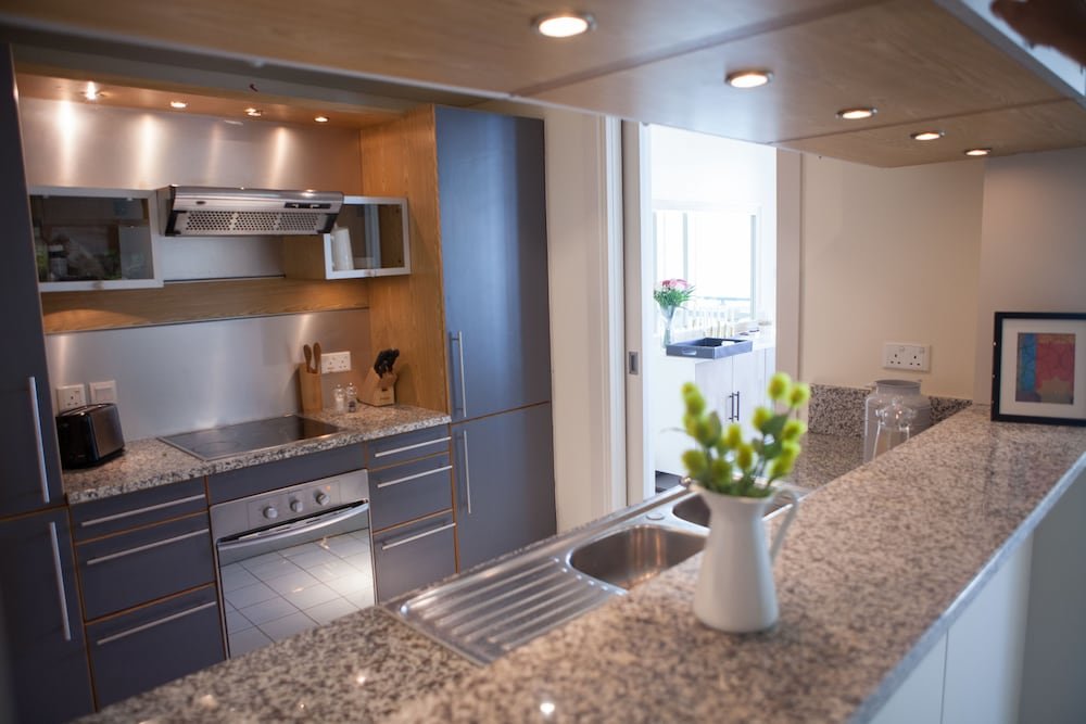 Дубай: HiGuests Vacation Homes - Al Majara 2