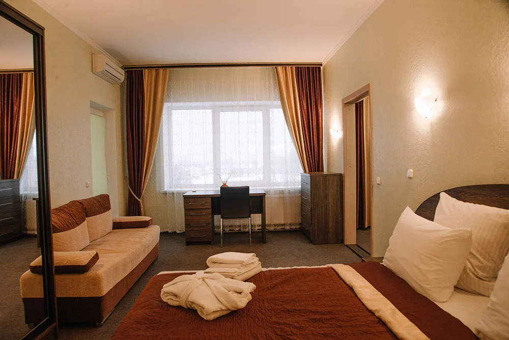 Островец: Sun Hotel