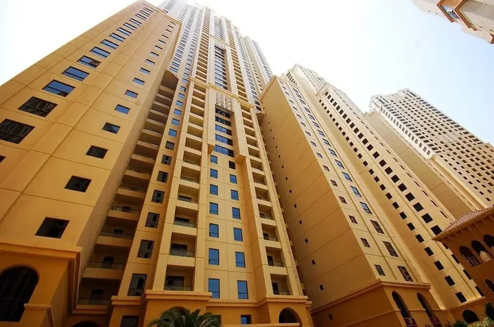 Дубай: Kennedy Towers - Amwaj 4