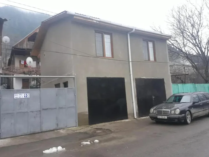 Боржоми: Guest House Zuriko