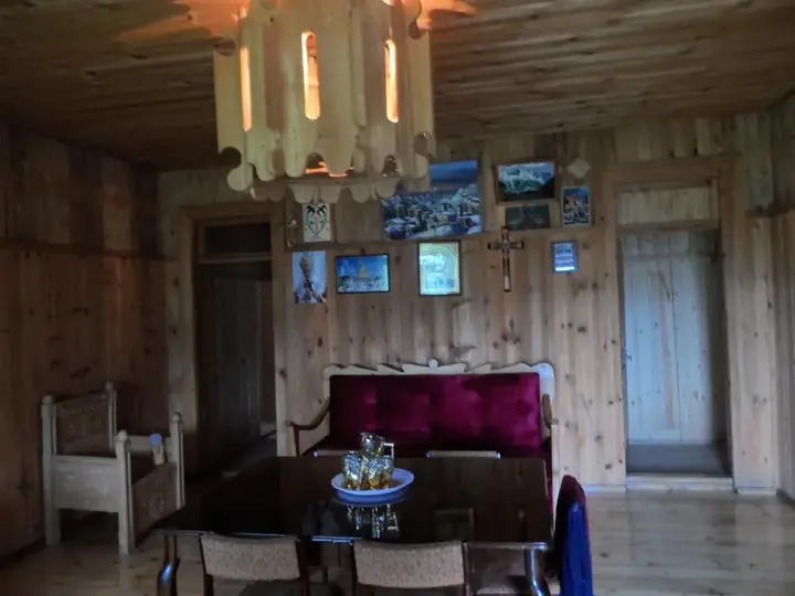 Ушгули: Hotel Tekla