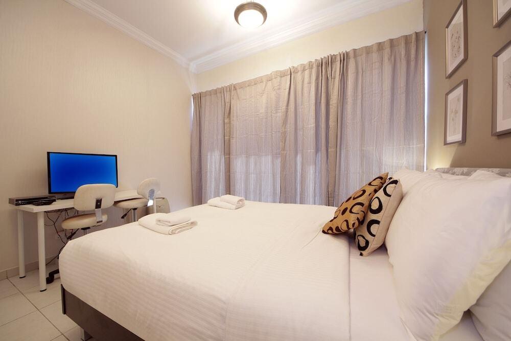 Дубай: Signature Holiday Home - Al Waleed JLT