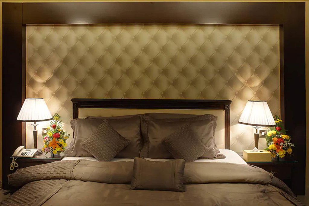 Дубай: Deira Suites Hotel Apartment