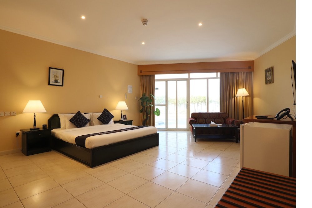 Дибба: Capital O 224 Holiday Beach Resort