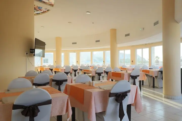 Дибба: Capital O 224 Holiday Beach Resort