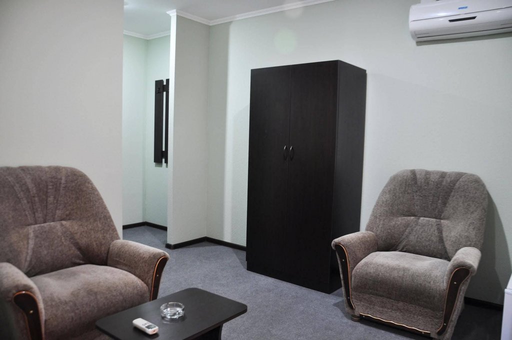 Тбилиси: Hotel Georgia
