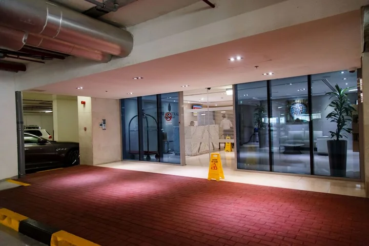 Дубай: One Bedroom Apartment in Dubai Marina