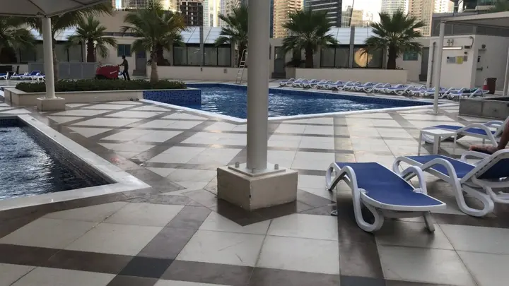 Дубай: One Bedroom Apartment in Dubai Marina