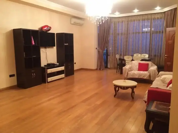 Баку: Sahil Plaza Apartments