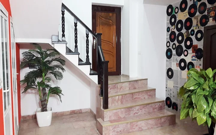 Баку: LOFT Hostel Baku