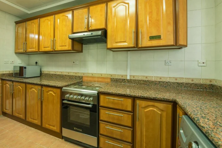 Абу-Даби: Jannah Place Hotel Apartment