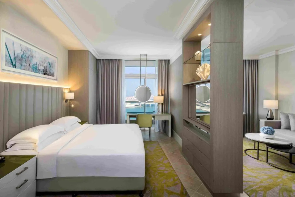 Абу-Даби: Beach Rotana Hotel - All Suites