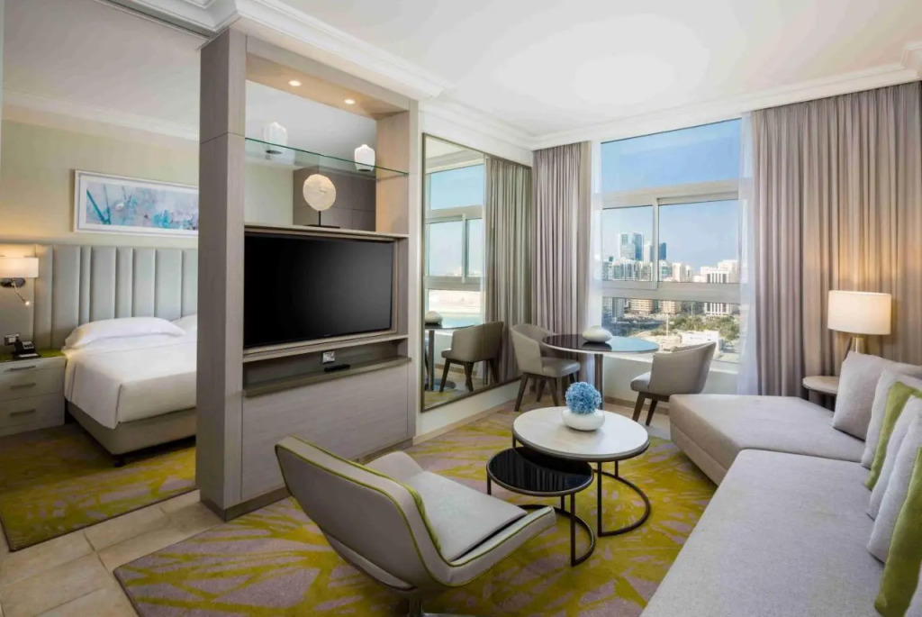 Абу-Даби: Beach Rotana Hotel - All Suites