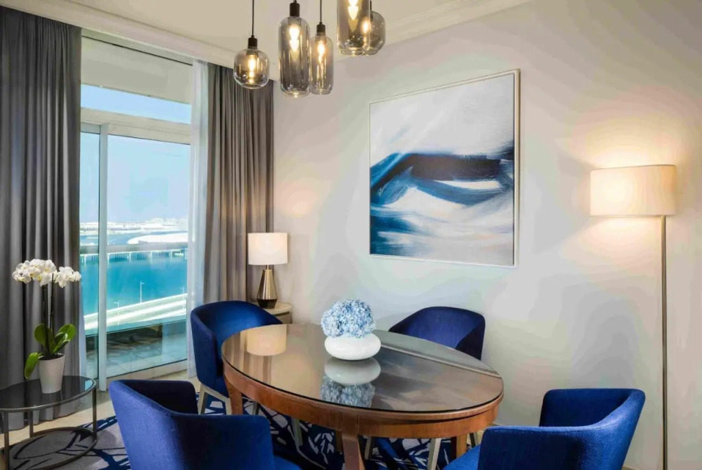 Абу-Даби: Beach Rotana Hotel - All Suites