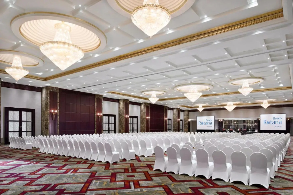 Абу-Даби: Beach Rotana Hotel - All Suites