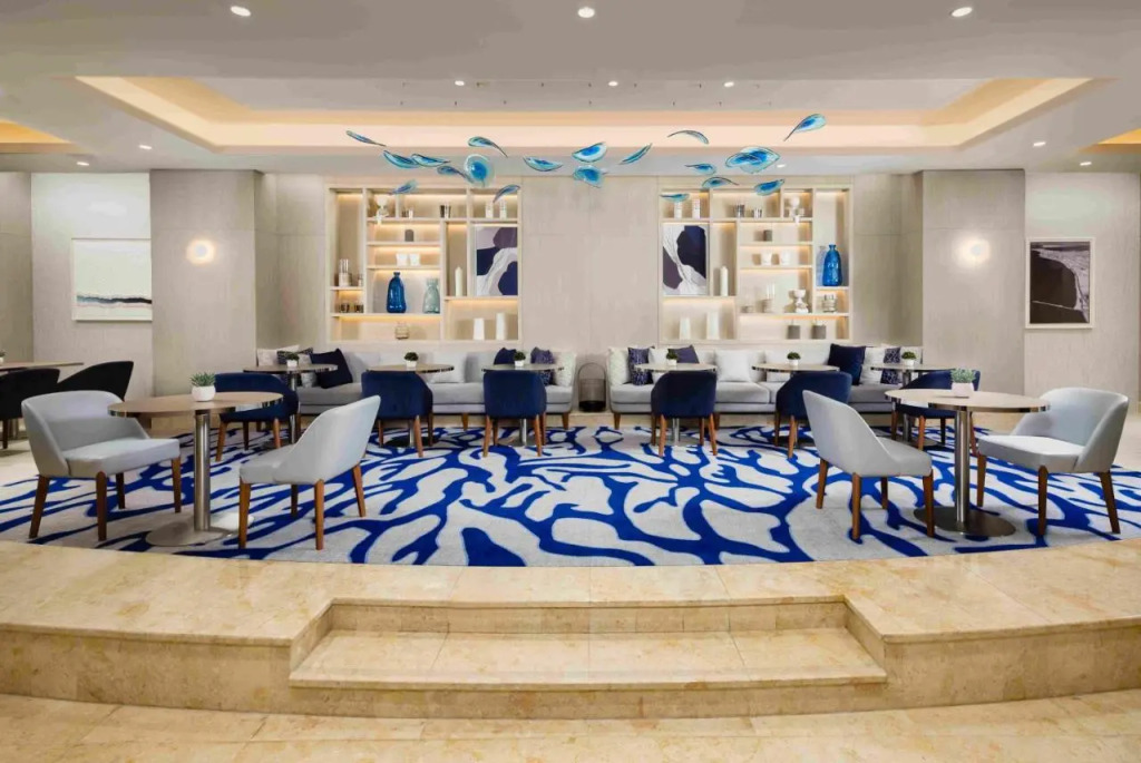 Абу-Даби: Beach Rotana Hotel - All Suites