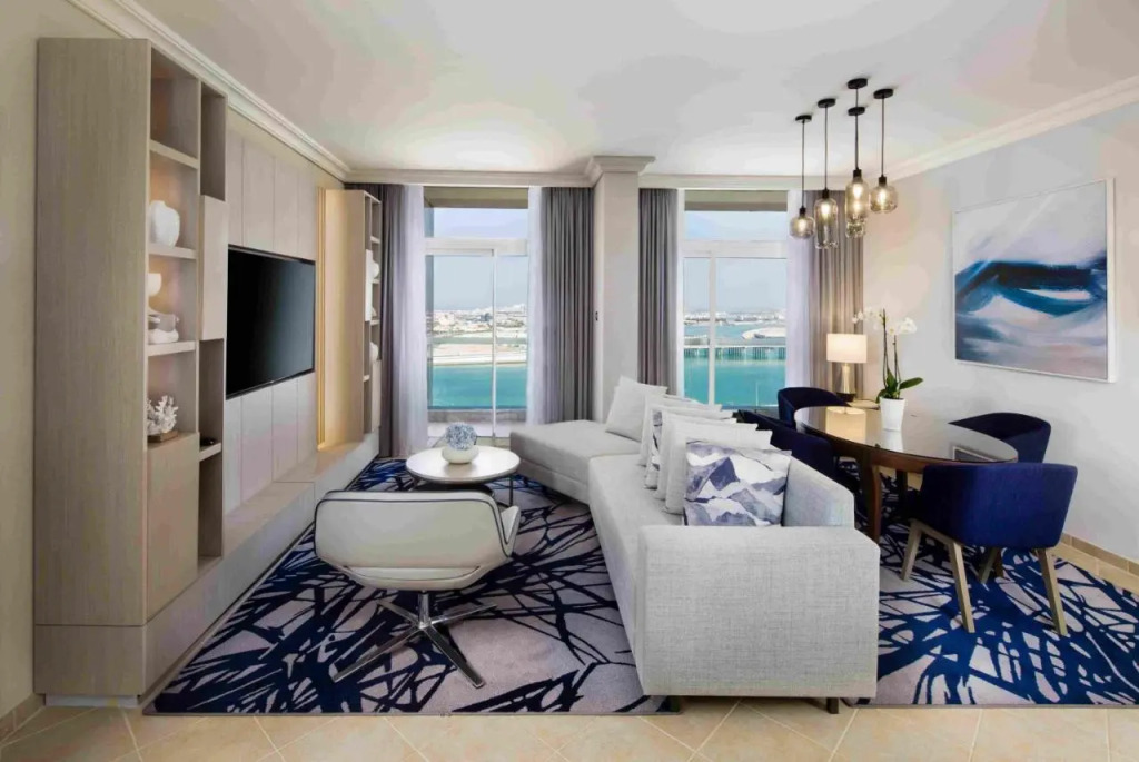 Абу-Даби: Beach Rotana Hotel - All Suites