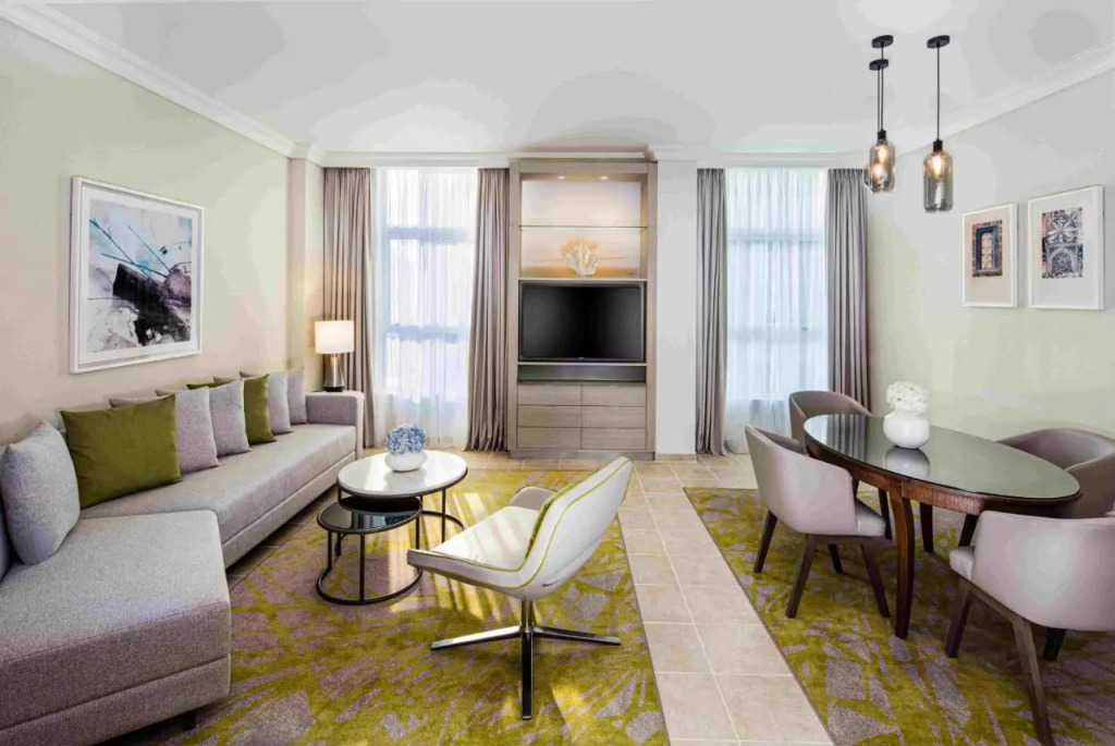 Абу-Даби: Beach Rotana Hotel - All Suites