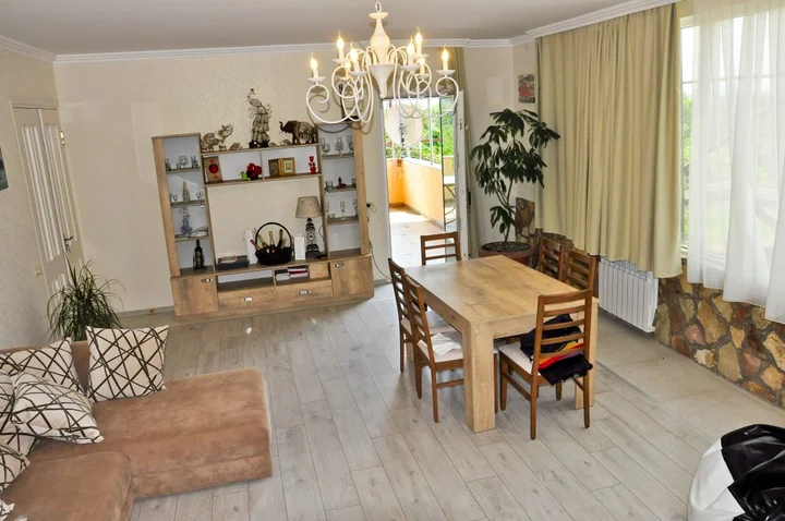 Батуми: Zau Villa Hotel