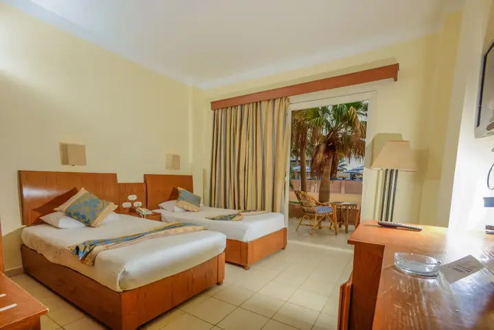 Royal Star Empire Beach Resort — фото 4