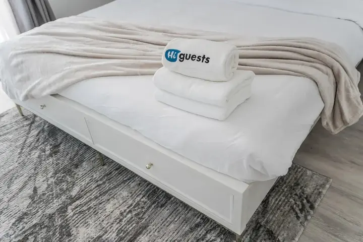 Дубай: 2 BR Apartment - Princess Tower - MSG 8760