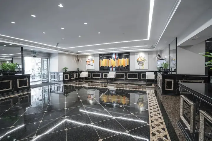 Дубай: 2 BR Apartment - Princess Tower - MSG 8760