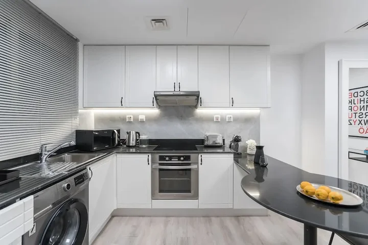 Дубай: 2 BR Apartment - Princess Tower - MSG 8760
