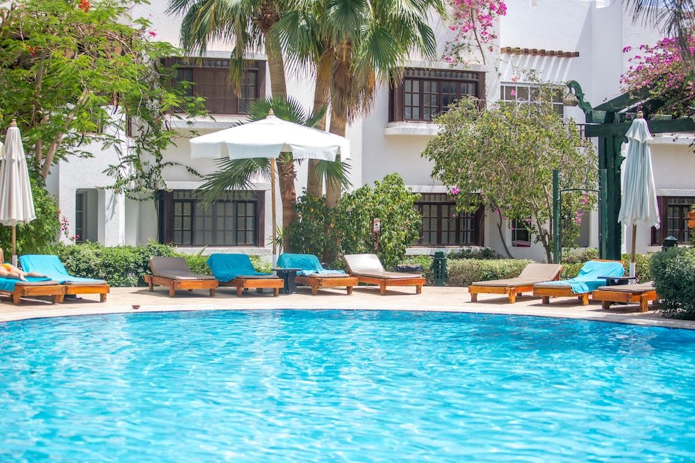 Шарм-эш-Шейх (Шарм-эль-Шейх): Luxurious One Bedroom Apartment by pool