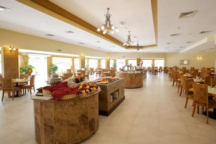 Beach Resort by Bin Majid Hotels & Resorts — фото 2