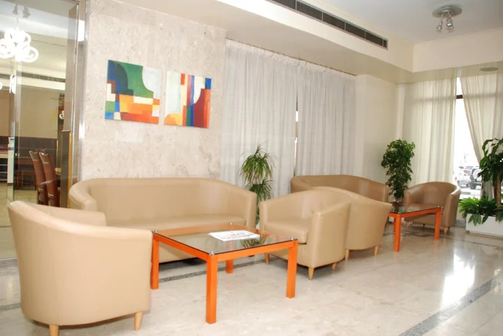 Шарджа: Al Buhaira Hotel Apartments