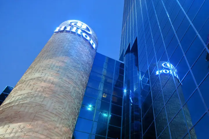 Абу-Даби: Hilton Baynunah hotel