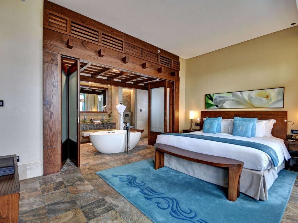Дубай: Sofitel The Palm Dubai Apartments