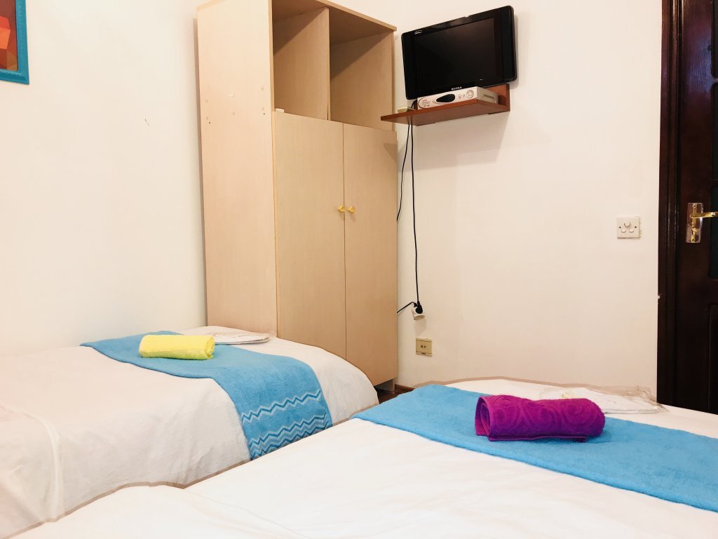 Баку: Check-in hostel (Baku Yard)