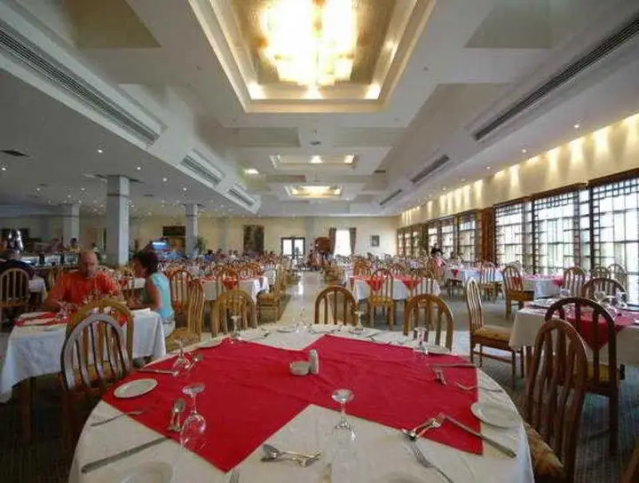 Holiday Inn Safaga Palace — фото 1