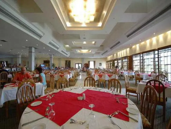 Хургада: Holiday Inn Safaga Palace