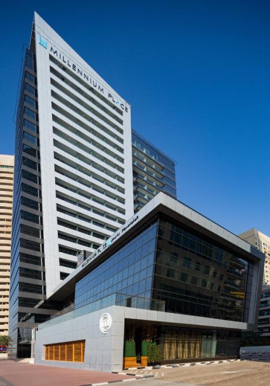 Дубай: Отель Millennium Place Marina
