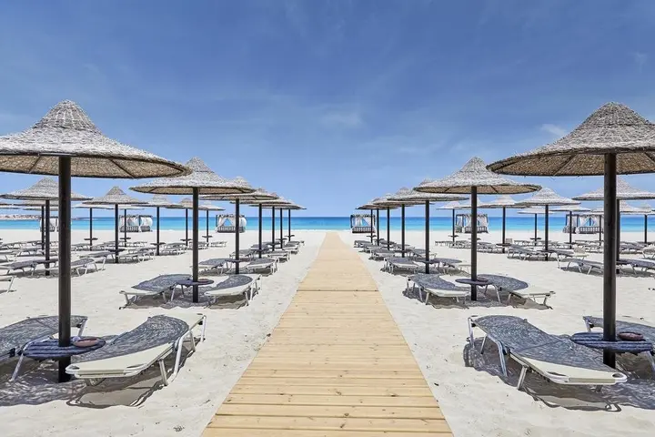 Мерса-Матрух: Jaz Crystal, Almaza Bay