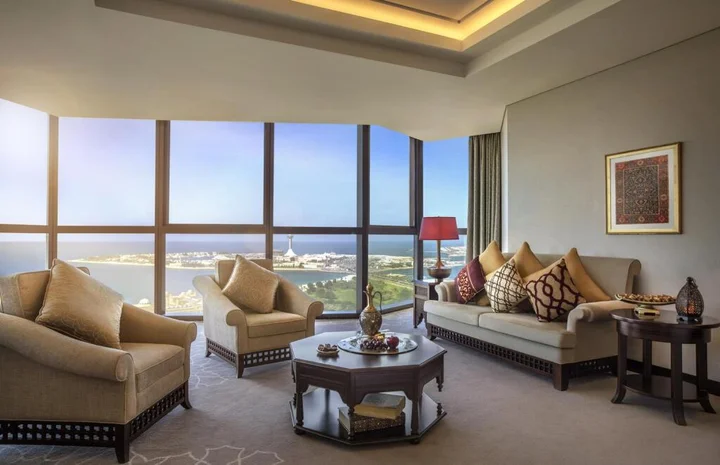Абу-Даби: Bab Al Qasr Hotel