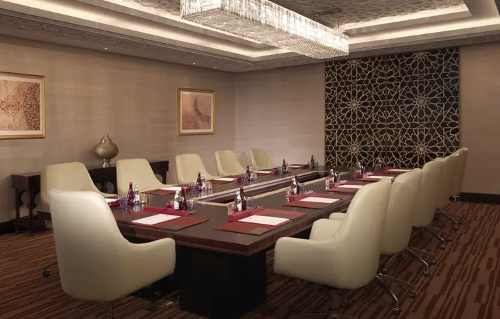 Абу-Даби: Bab Al Qasr Hotel