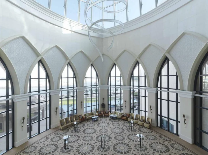 Абу-Даби: Bab Al Qasr Hotel