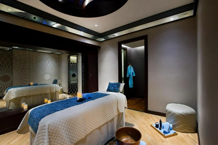 Абу-Даби: Bab Al Qasr Hotel